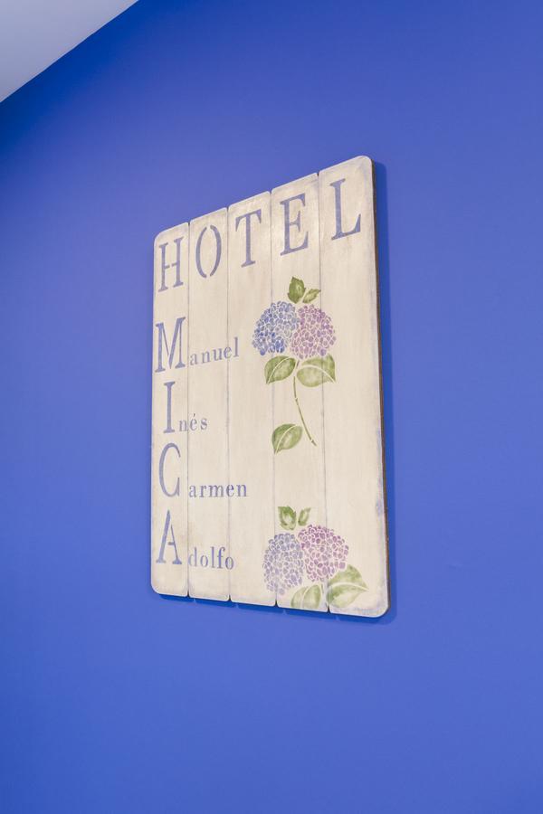 פאלאס דה ריי Hotel Mica מראה חיצוני תמונה