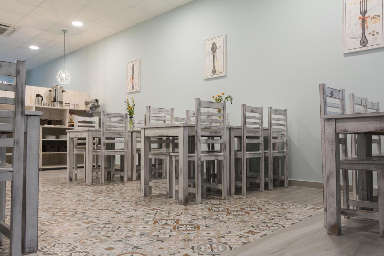 פאלאס דה ריי Hotel Mica מראה חיצוני תמונה