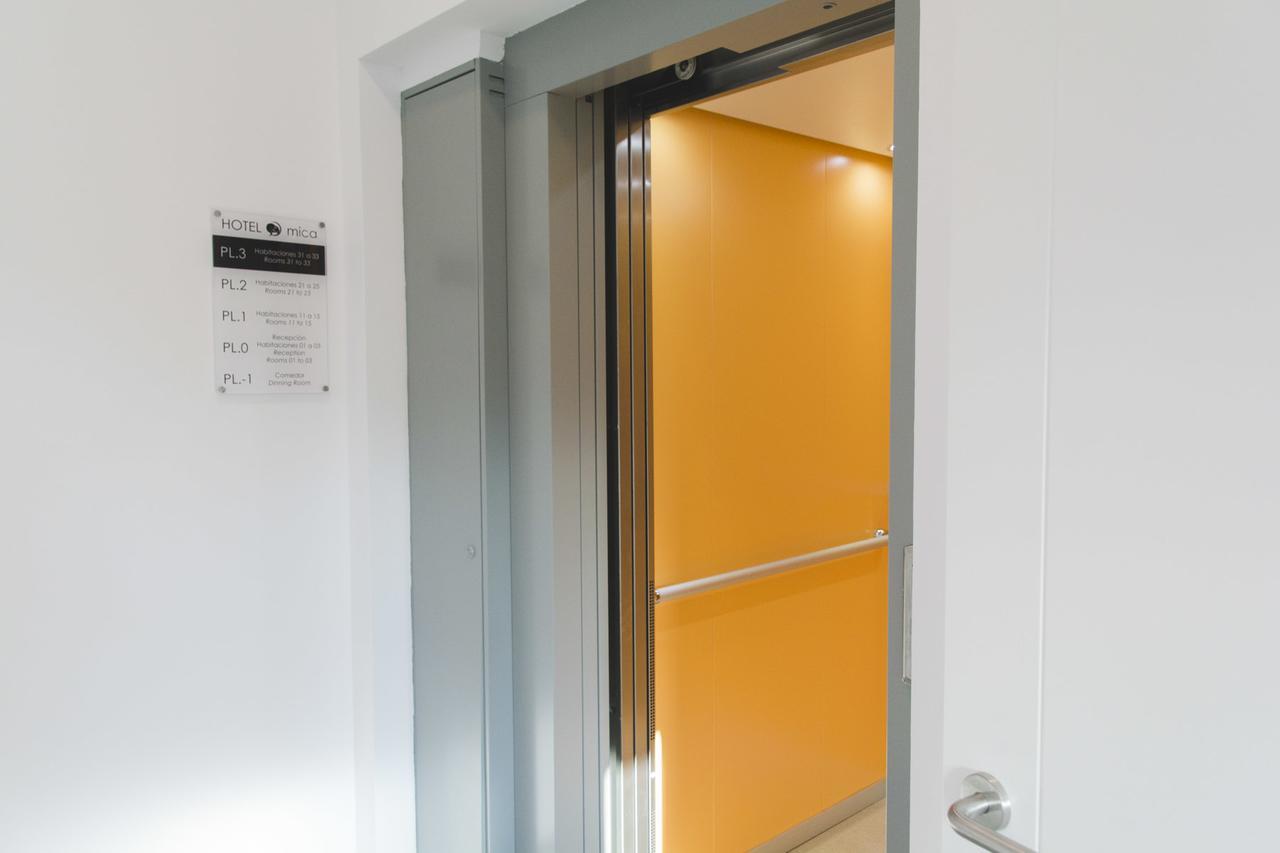 פאלאס דה ריי Hotel Mica מראה חיצוני תמונה