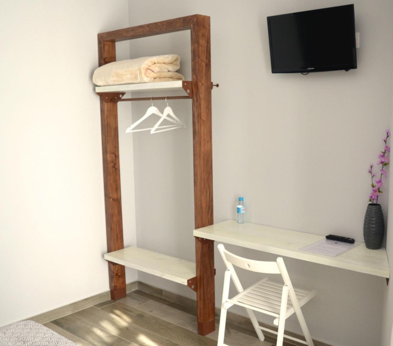פאלאס דה ריי Hotel Mica מראה חיצוני תמונה